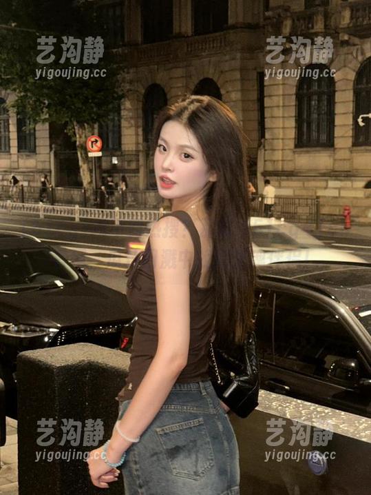 找不到热搜？那就来51cg4.fun官网，瓜汁四溅中找到灵魂伴侣！