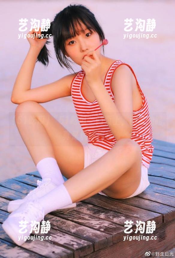 “51吃瓜”网页上，回家的路真是坑坑洼洼