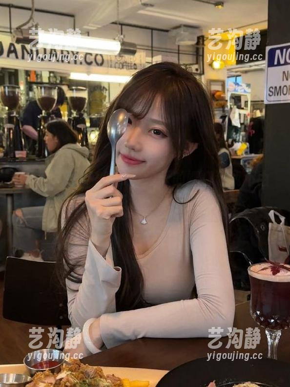 51吃瓜 51吃瓜,今天的娜娜让我不由自主想多看几眼,太有意思了。