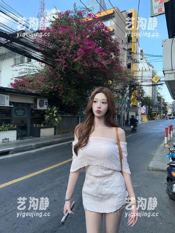 51黑料社区官网，吃瓜界的‘老母亲’来报到！
