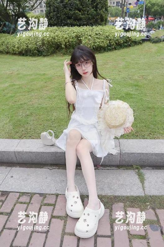 51黑料网 视频内容亮了,51黑料网的评论区却黑得发紫,大家冷静点好嘛!