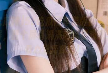 58吃瓜网苹果版被今日的大瓜刷屏，整个屏幕满满的都是戏啊，追着看心里痒痒的！