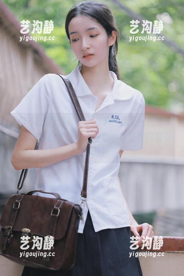 好奇心驱动下，我又一次踏入718吃瓜的传送门，果然，官方的内容吸引得不行！