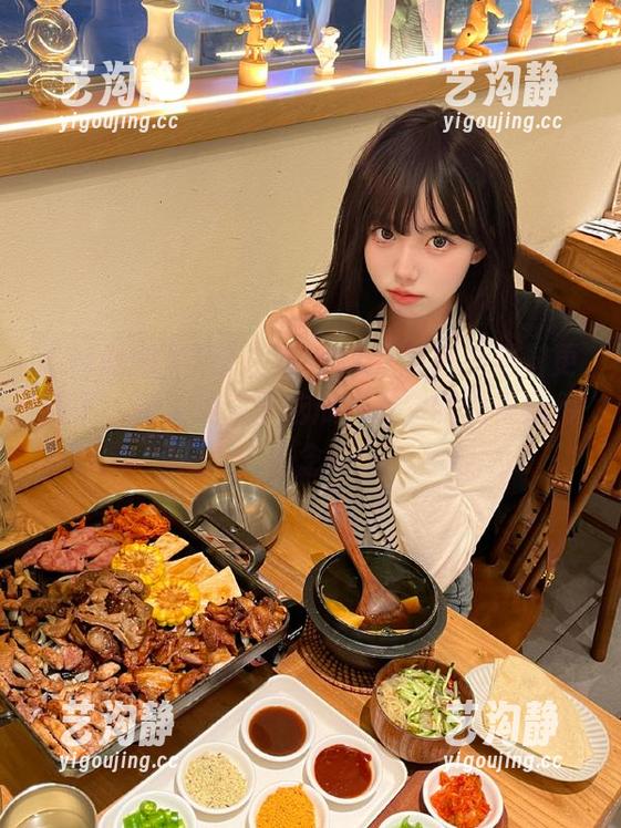 短信提醒：91吃瓜网页黑料更新了，别说是为了吃瓜，其实我也很期待悬念！