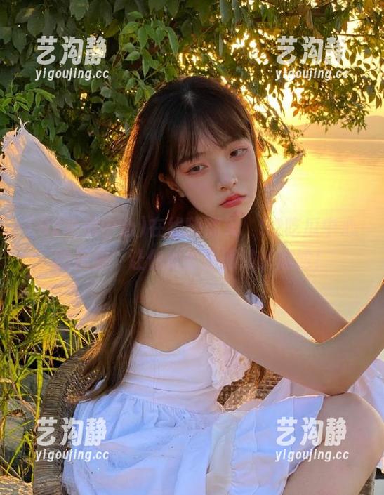 在线嗨翻天，92吃瓜中心的视频，让你舒舒服服破解尴尬！