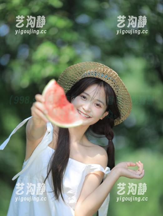 回家点开998.su首页，找到那颗停不下来的吃瓜心。