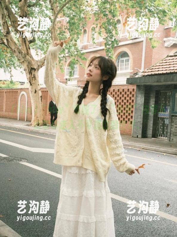 “hlw”觉醒了，“免费”内容从此带你走入不可思议的世界。