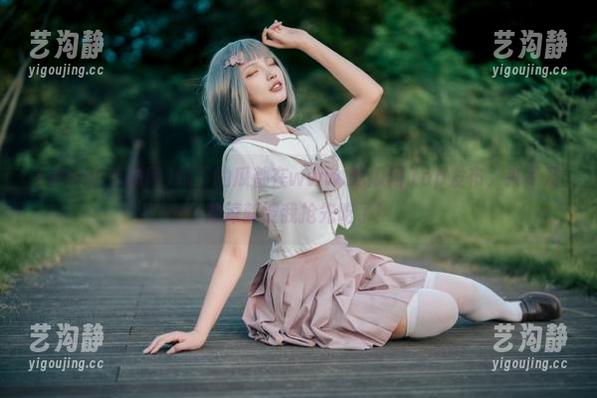 剩下的瓜都在www.吃瓜网.top发布，来不及放凉就被我抢先吃了！