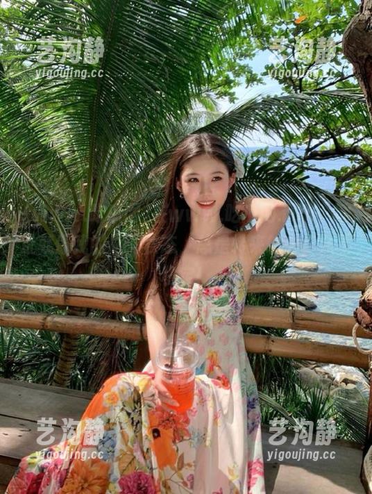 在www.吃瓜网.fun，地址就像我的感情状态，总是转来转去，从不稳定！