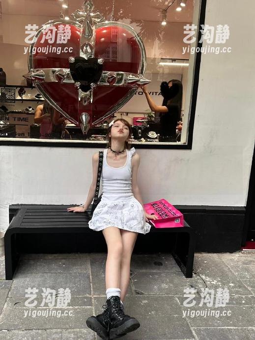 进入五一吃瓜网的网页入口后，我期待江湖再见，结果又见不着！