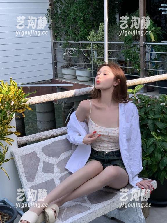 冲哥黑料分享折耳鱼，你还在用传统的方式？快来看看新鲜玩法！