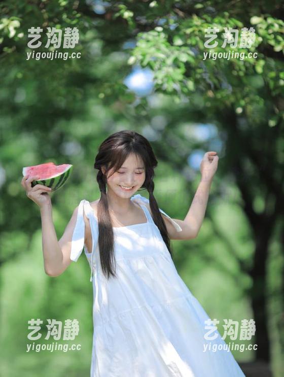 想看看反差各种走位？速来“吃瓜黑料”网址感受便携式幽默！