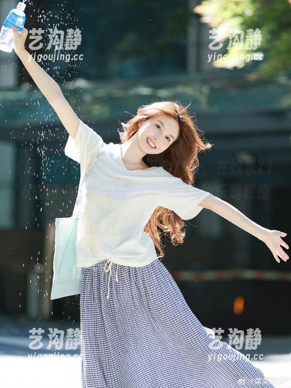 吃瓜，才不会寂寞。在娱乐718官网“传送门”里，找到你的乐趣和惊愕感。