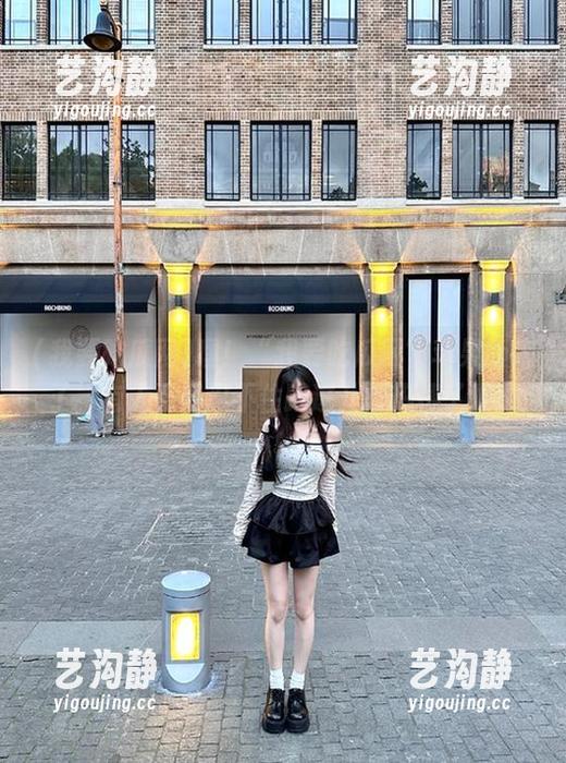 我要吃瓜网 嘿!“我要吃瓜网”苹果版来了,有人已经忍不住蹲这儿搜热搜了呢。