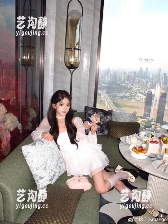 网爆黑料的鲸吞式网页陪我度过了无数个熬夜，果然太上瘾了。