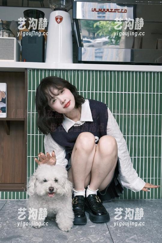 在黑料51在线，看热闹的同时也在心里指指点点