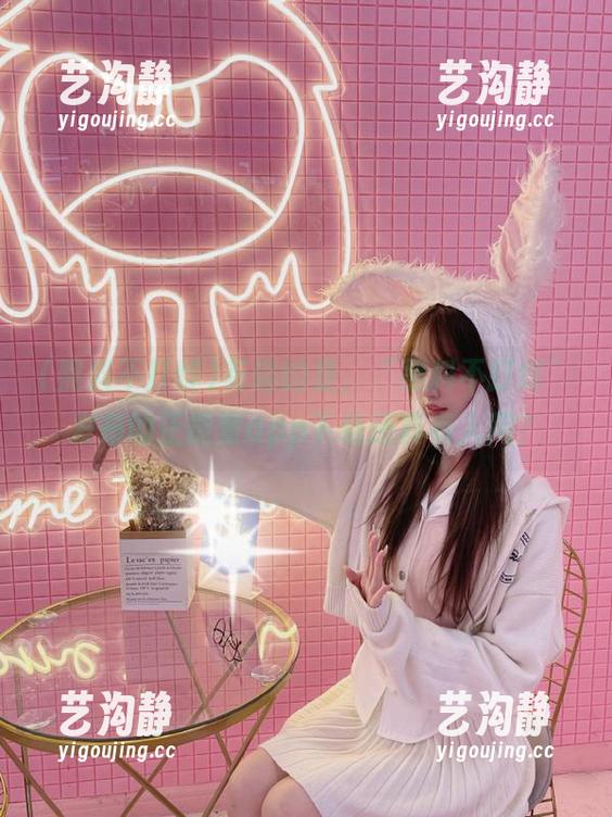 有趣的是，“黑料不打烊”发布的正能量app下载还真有人用？