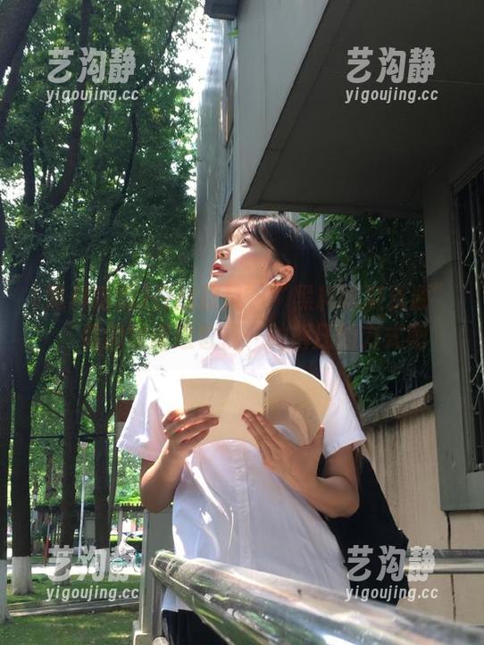 在线跟风”“黑料吃瓜资源”，偶尔觉得这也是一种解压的方式吧