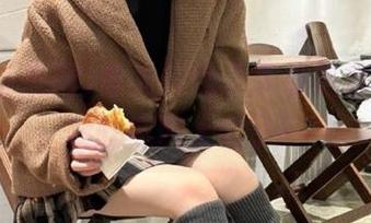 每天在线分享崭新黑料，黑料吃瓜网太会了！